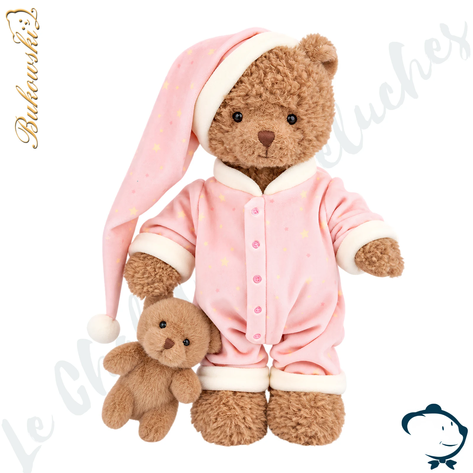 Peluche ours Sleepy Selma Bukowski 25 cm en pyjama rose étoilé, avec bonnet de nuit et petit teddy doudou.