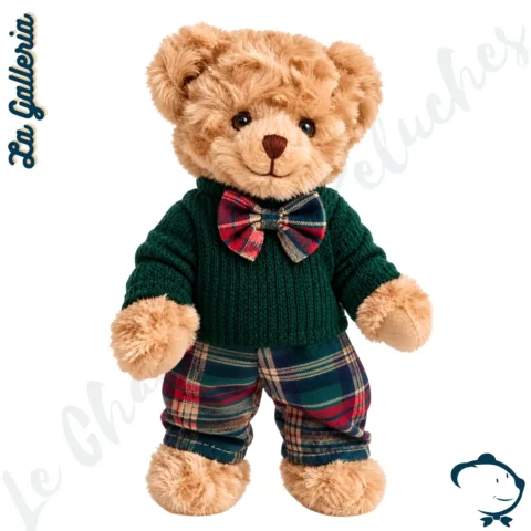 Alistair, ours en peluche La Galleria de 30 cm au pelage blond doré, vêtu d'un pull vert sapin, d'un pantalon écossais et d'un nœud papillon tartan.
